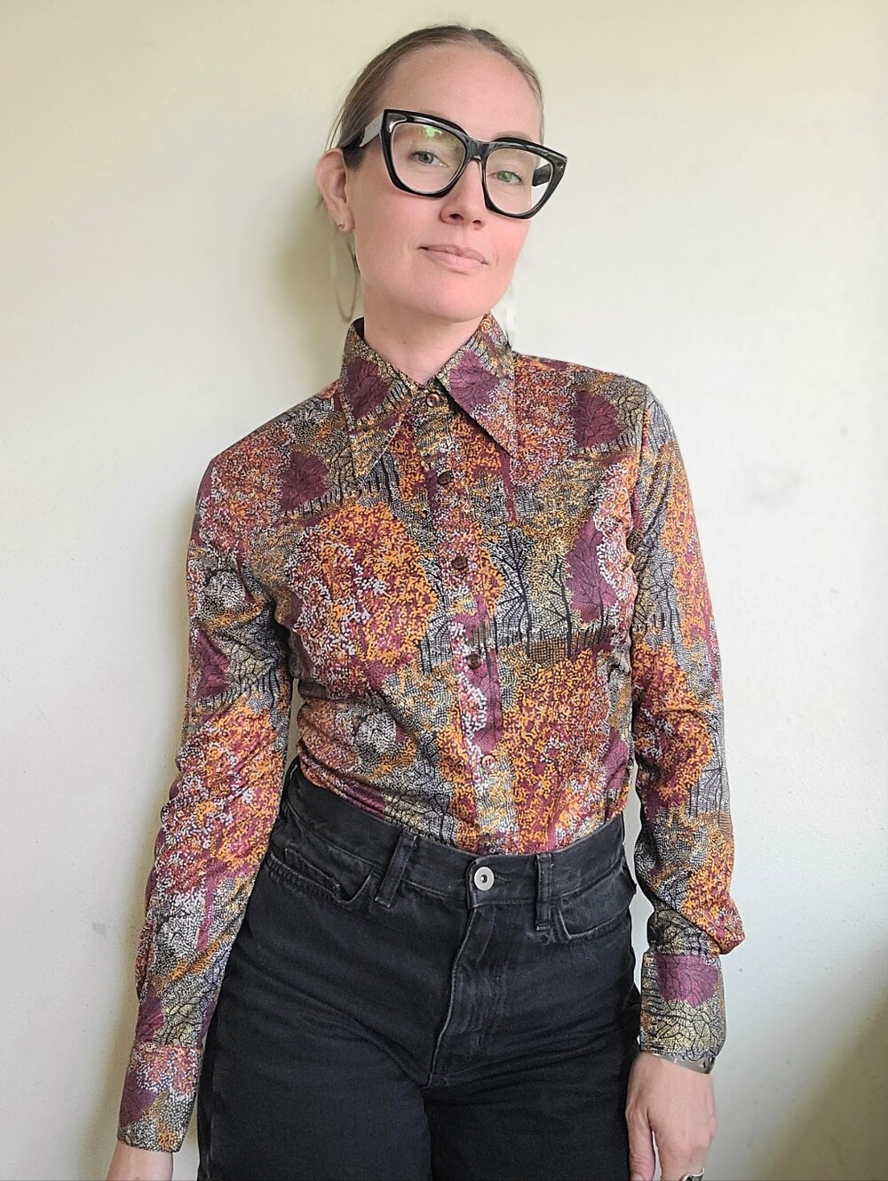 The Elles Belles Vintage 70s Dagger Collar Button Down Blouse S/M